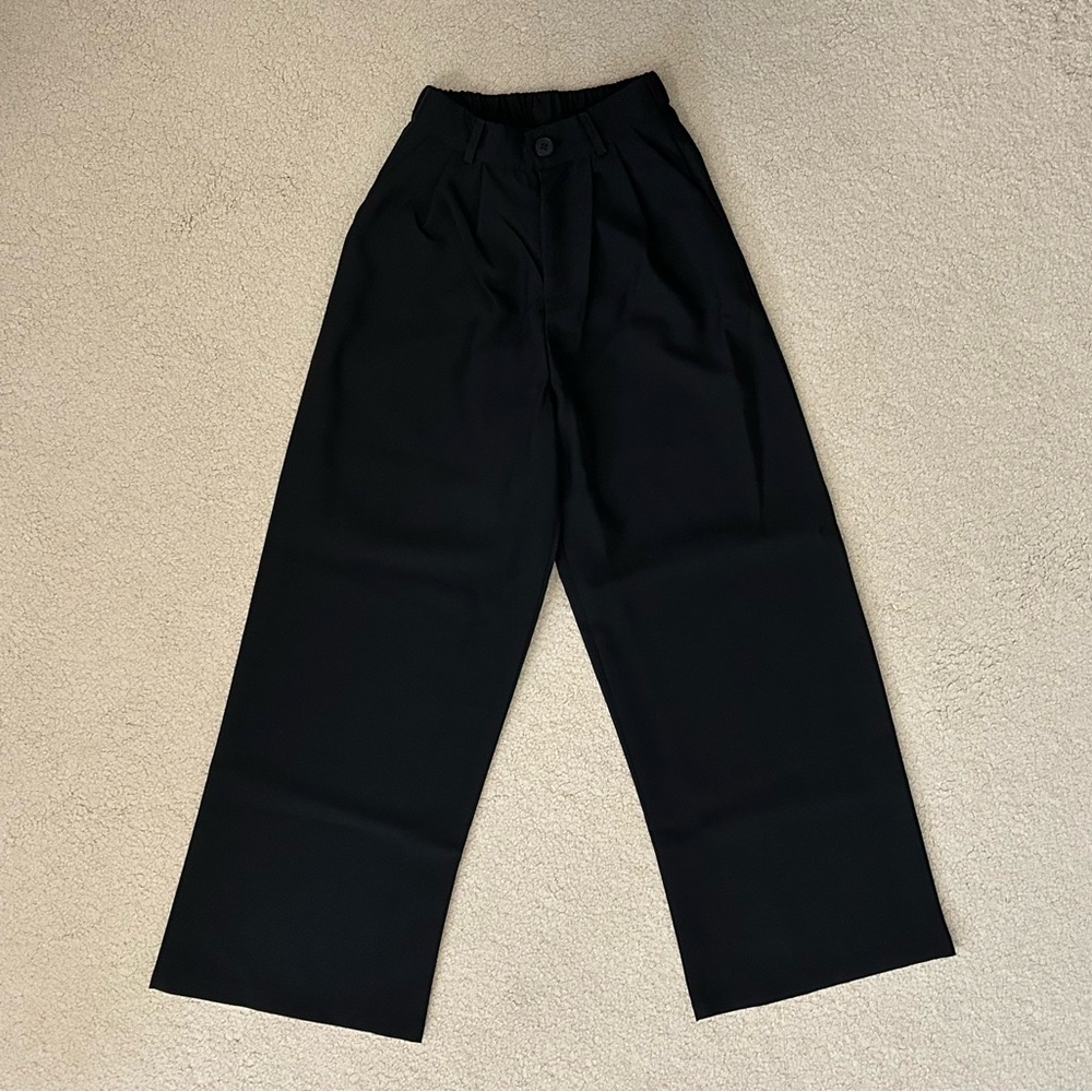 Black Mei Han Hui Yi Jiao High-Waisted Dress Pants with Deep Side Pockets